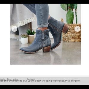 Lane Layten Booties. BNIB 8